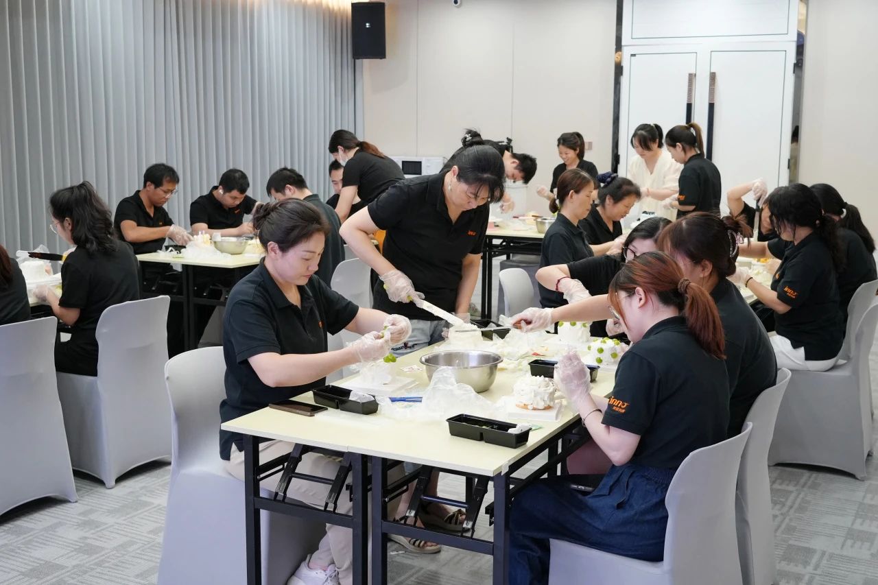 3334k老三午夜理论片 英诺科技2024第二季度员工生日会